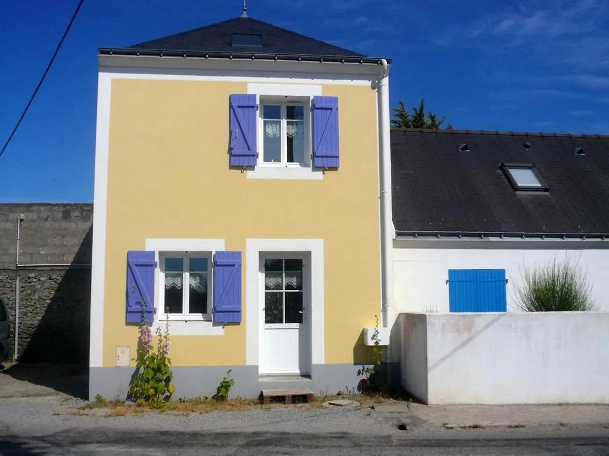 Maison Mitoyenne 3 Ch. Avec Jardin, Terrasse Et Poele A Bois, Proche Du Port De Sauzon, Animaux Ok - Fr-1-418-160