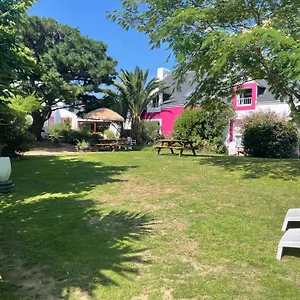 Aux Tamaris Hotel